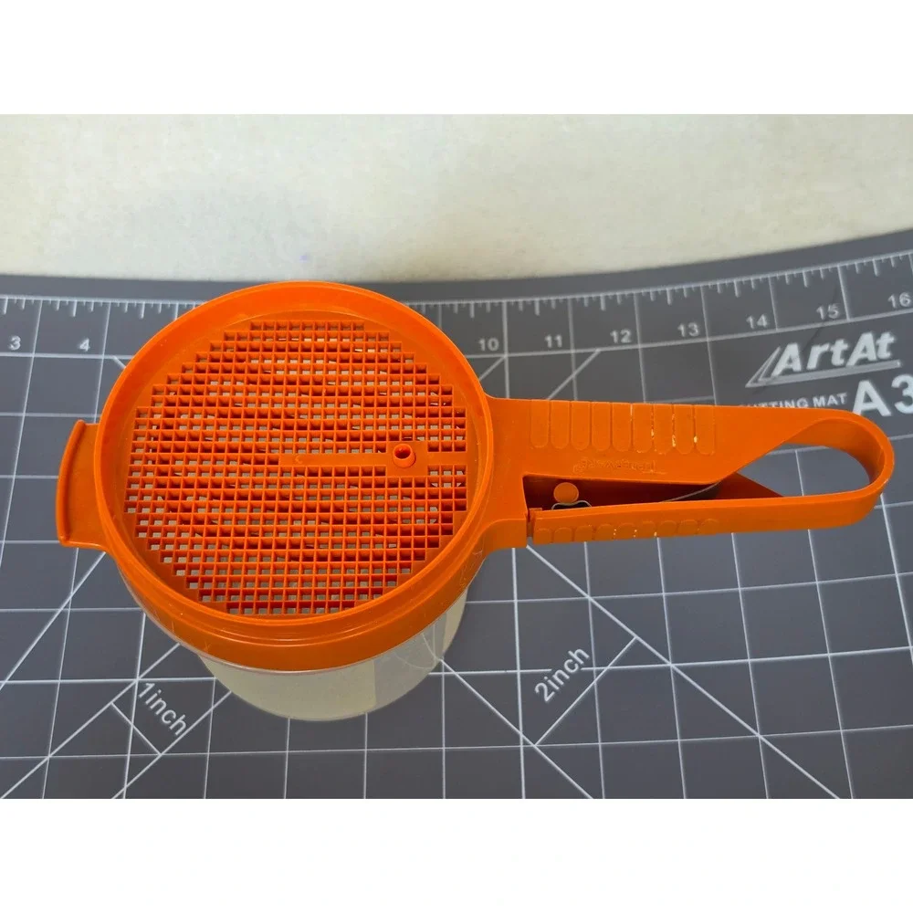 Vintage Tupperware Flour Sifter Orange 1493-8 Squeeze Handle Kitchen Tool USA